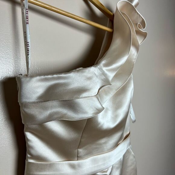 CLEARANCE! Cream Bari Jay One Shoulder Sheath Gown Size 12 EUC - Picture 3 of 5